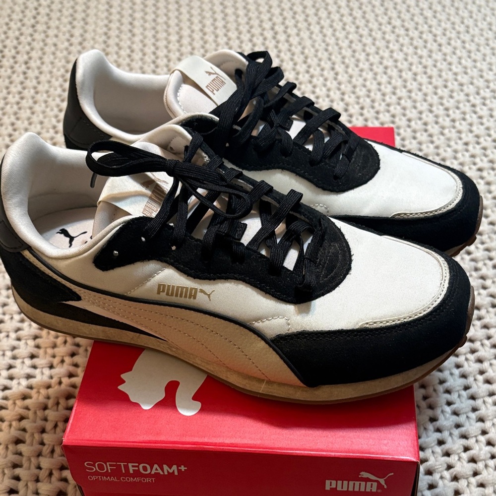 Puma Women's Black and White Sneakers